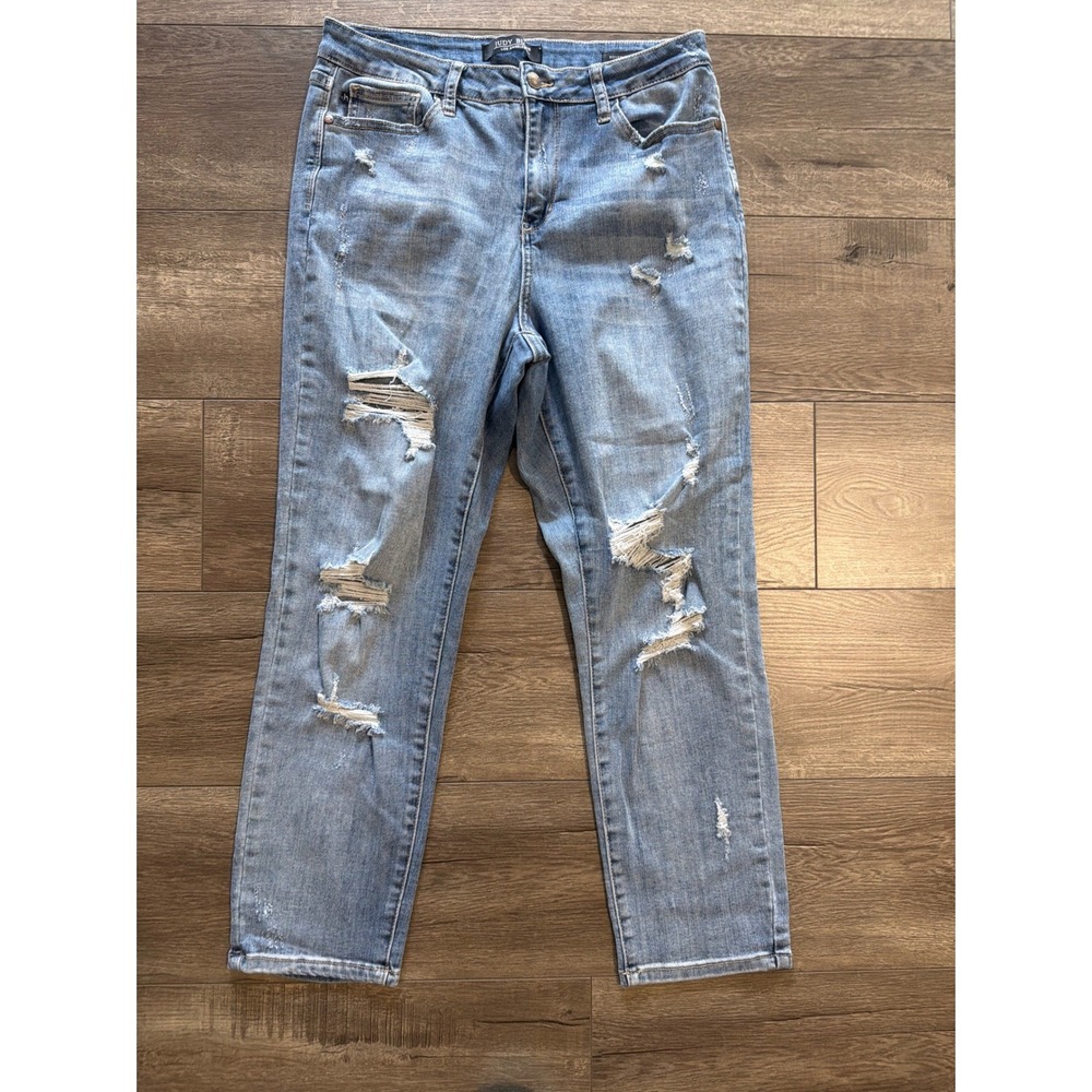 Judy Blue Boyfriend Fit Distressed Jeans Medium‎ Wash Blue Hemmed Size 30